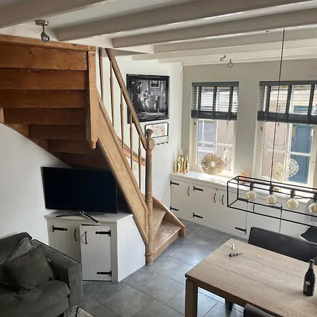 Apartment De Troeter *